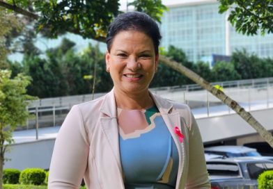 DEPUTADA MARLI PAULINO APOIA CAMINHADA DO OUTUBRO ROSA TOQUE PELA VIDA