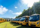 Em parceria com deputados, Governo começa entrega de 209 ônibus para a educação