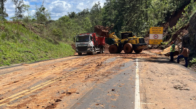 Rodovias estaduais têm trechos interditados devido a estragos das chuvas e obras Rodovias estaduais têm trechos interditados devido a estragos das chuvas e obras