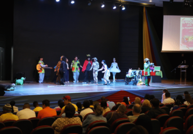 Pinhais lança ações para a Semana da Pessoa com Deficiência com vivências escolares e circuito de teatro Pinhais lança ações para a Semana da Pessoa com Deficiência com vivências escolares e circuito de teatro